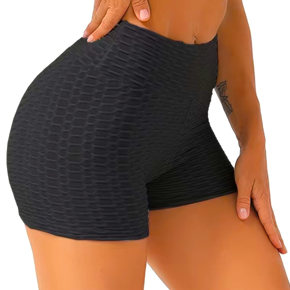 Activewear honeycome black biker shorts.